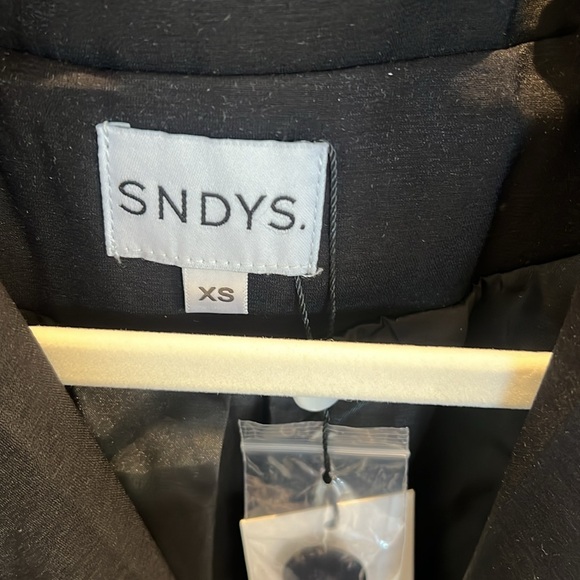 SNDYS blazer - Picture 2 of 2
